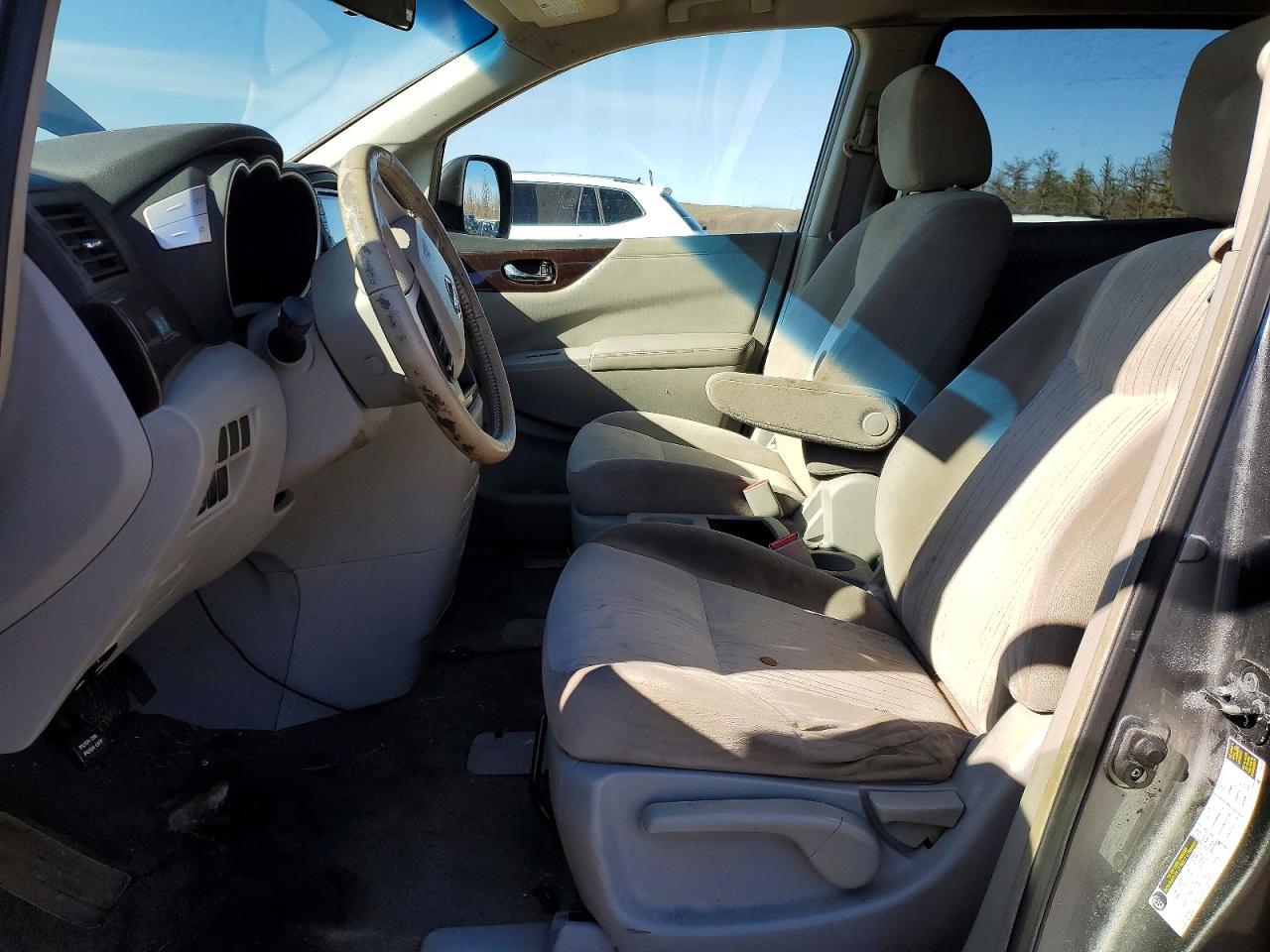 NISSAN QUEST 2016 — 8