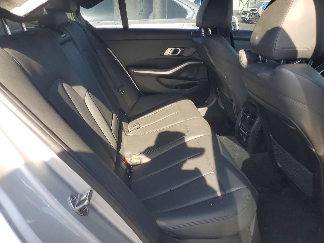 BMW 330I 2019 — 11