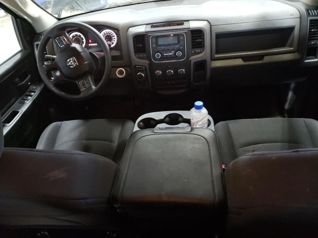 RAM 1500 2018 — 9