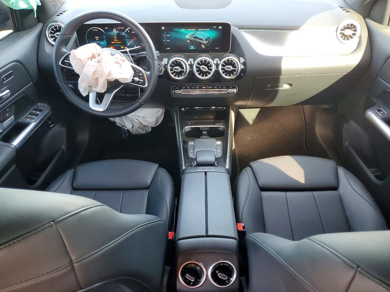MERCEDES-BENZ GLA 2021 — 9