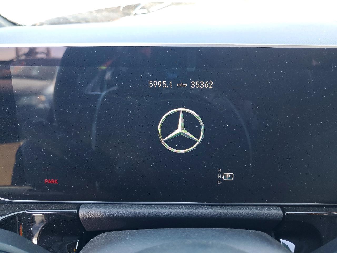 MERCEDES-BENZ GLA 2021 — 10