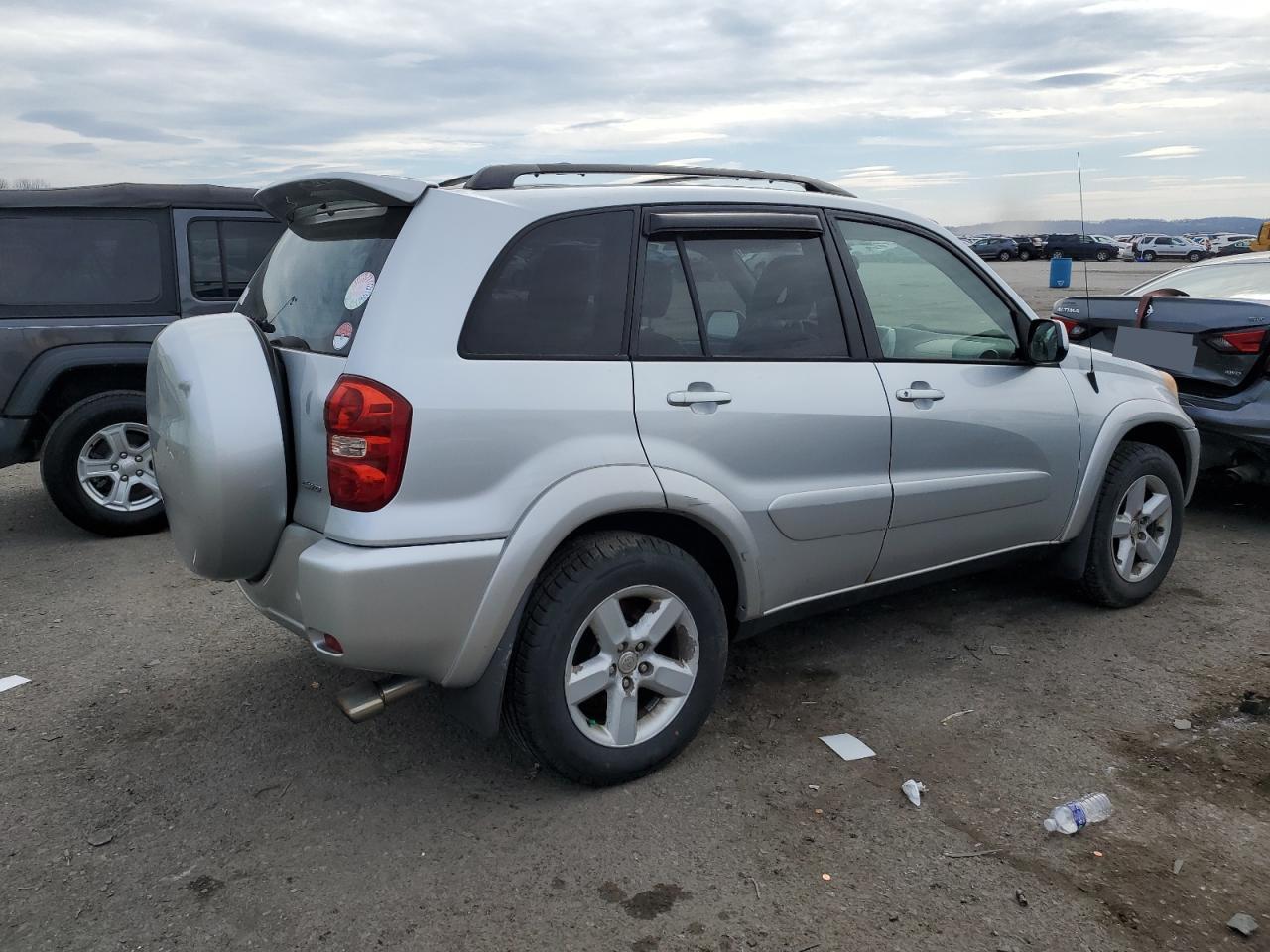 Toyota RAV4 2005 — 3