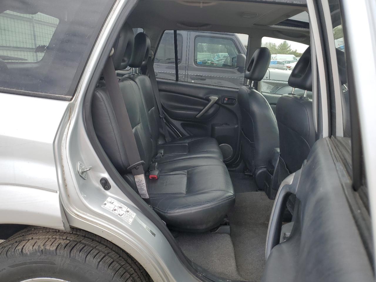 Toyota RAV4 2005 — 10