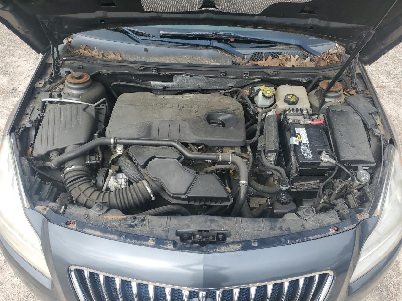 BUICK REGAL 2011 — 12