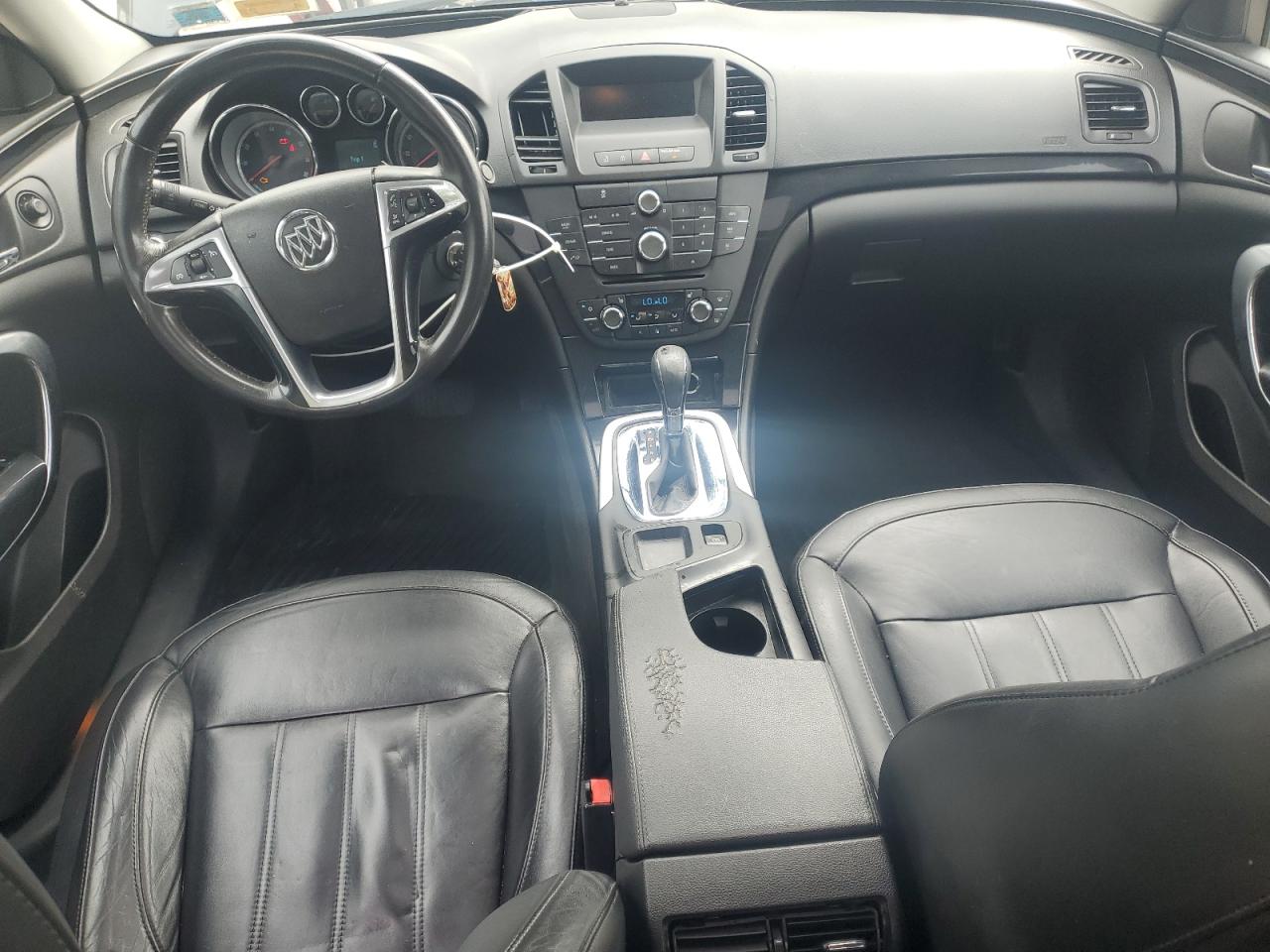 BUICK REGAL 2011 — 9