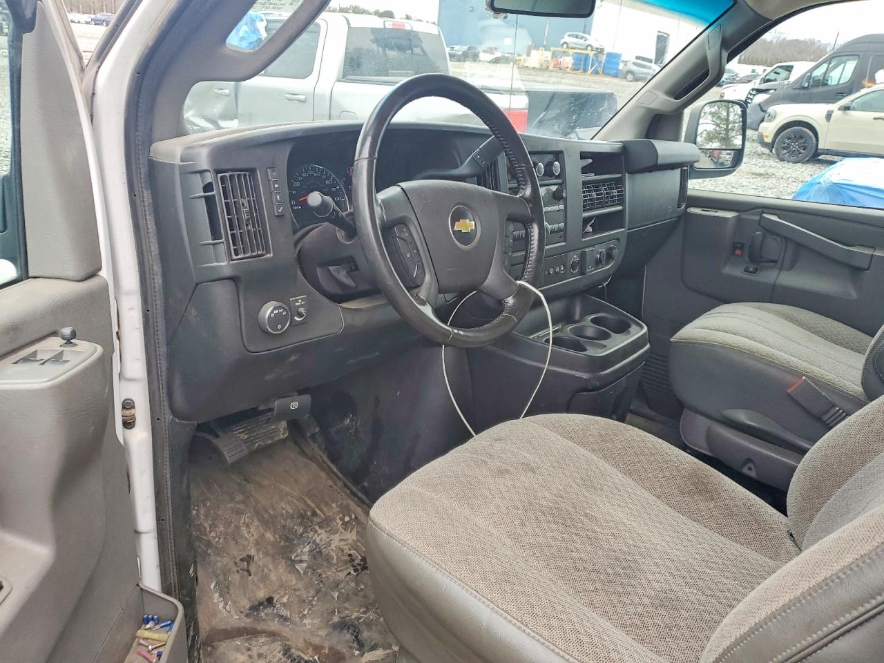 CHEVROLET EXPRESS G3500 2021 — 9