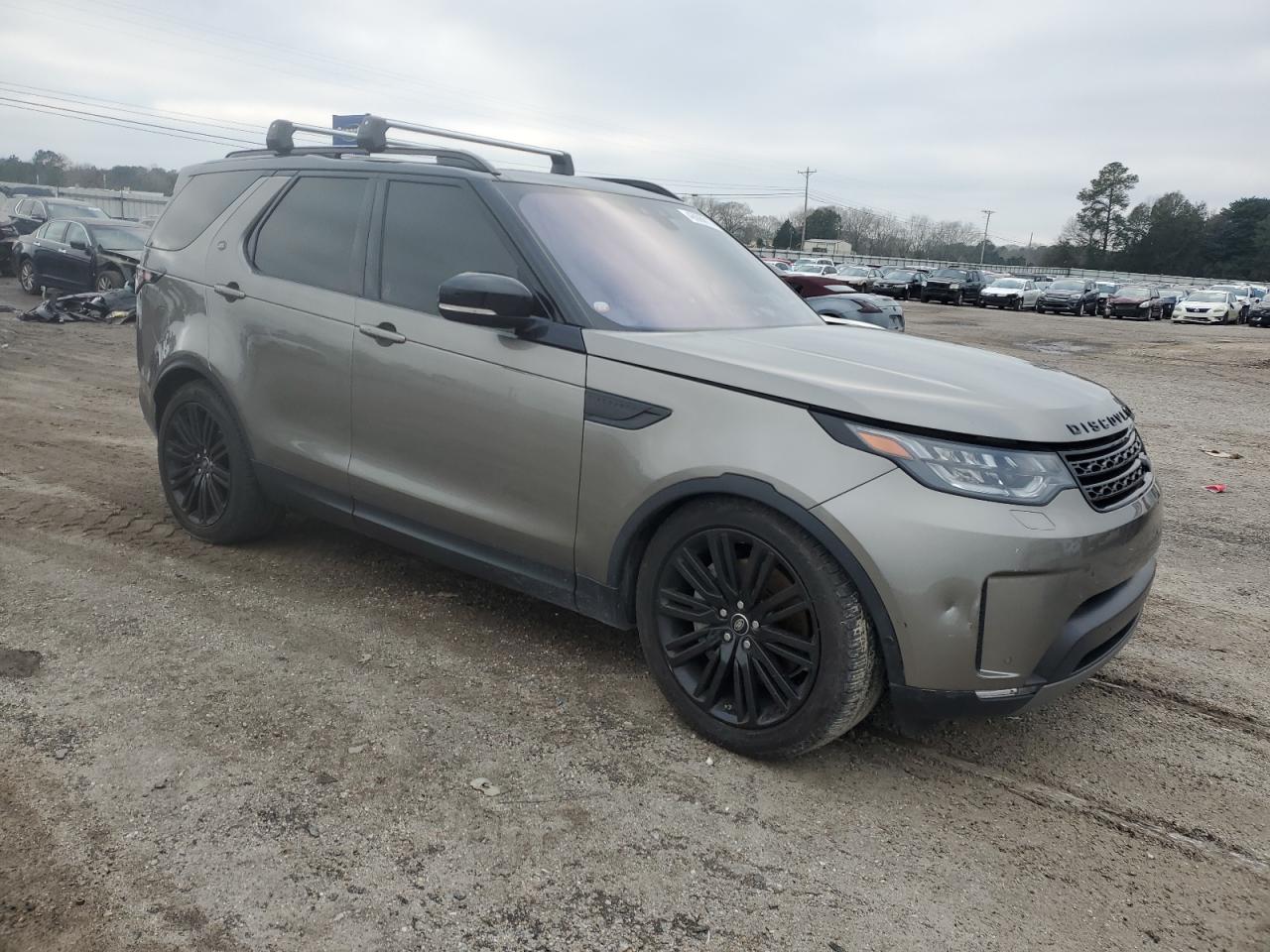LAND ROVER DISCOVERY 2020 — 5
