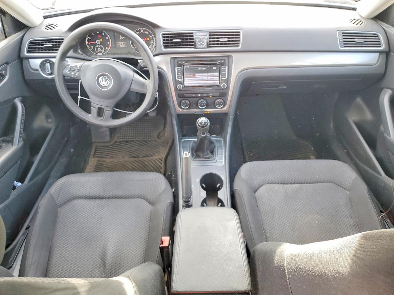 VOLKSWAGEN PASSAT 2015 — 9
