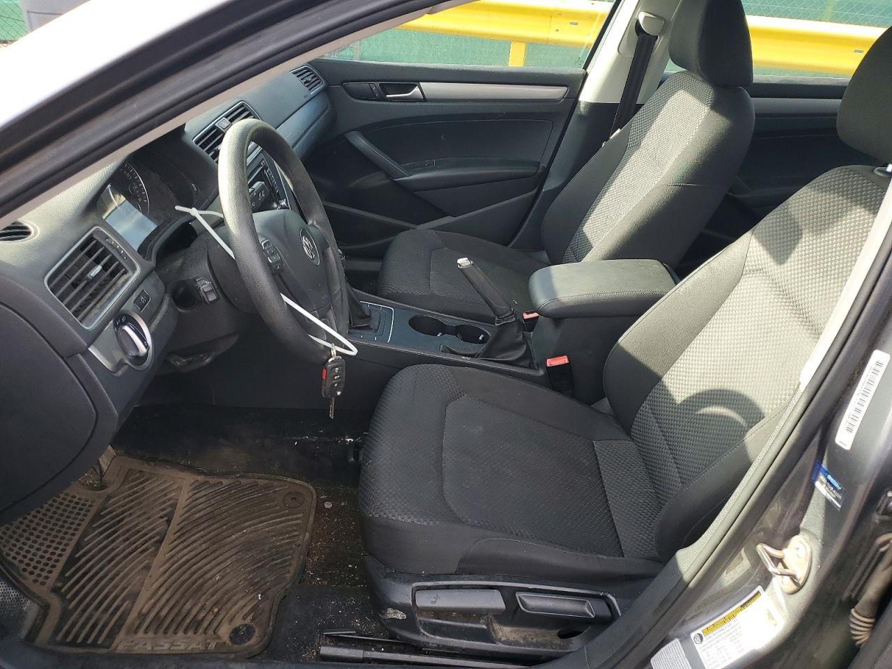 VOLKSWAGEN PASSAT 2015 — 8