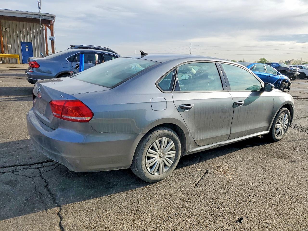 VOLKSWAGEN PASSAT 2015 — 4