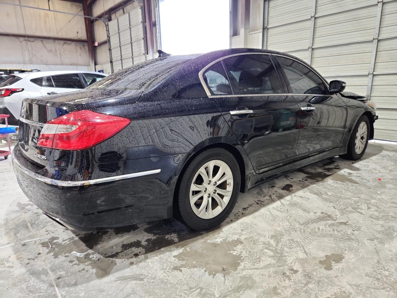 HYUNDAI GENESIS 3.8L 2013 — 4