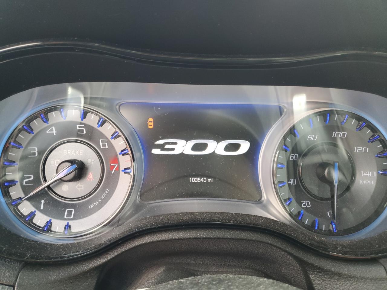 CHRYSLER 300 2015 — 10