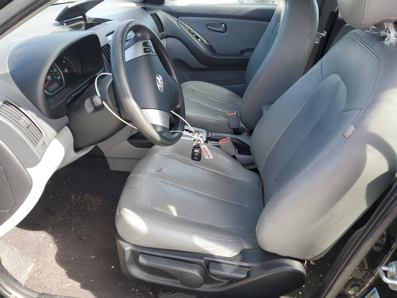 HYUNDAI ELANTRA 2010 — 8