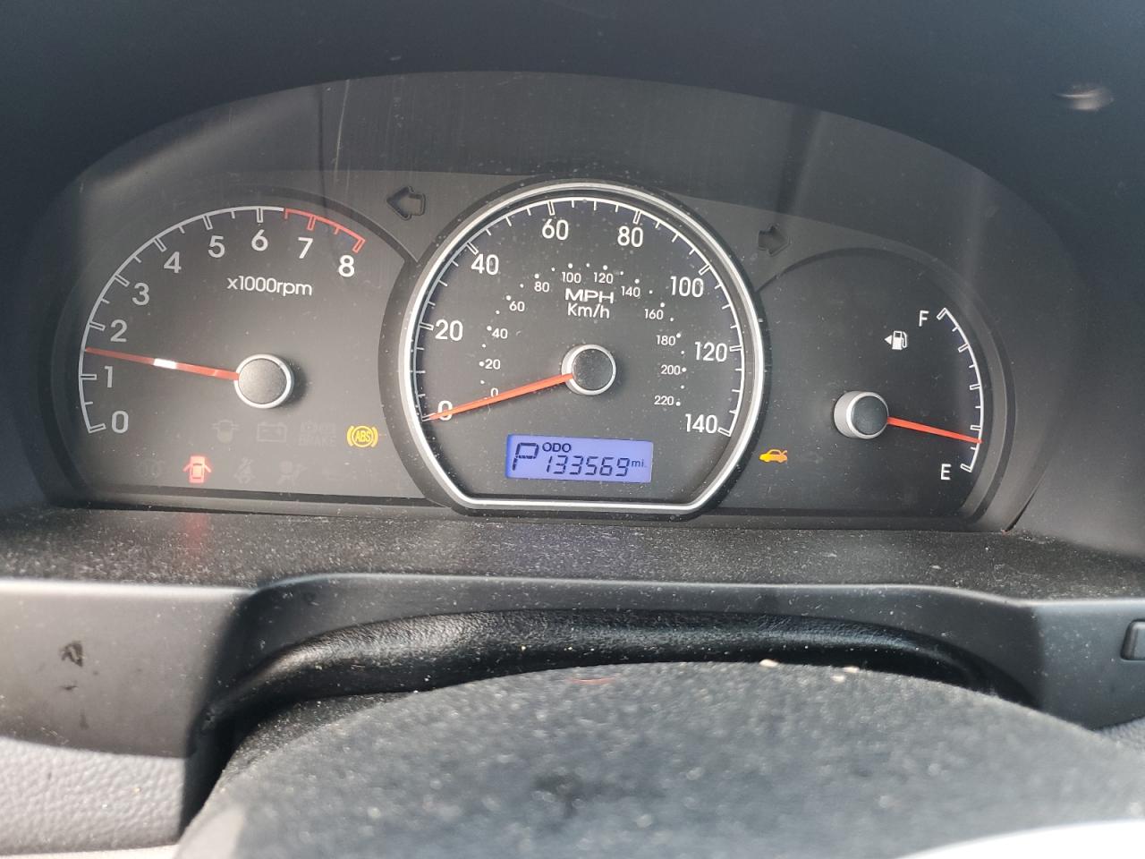 HYUNDAI ELANTRA 2010 — 10