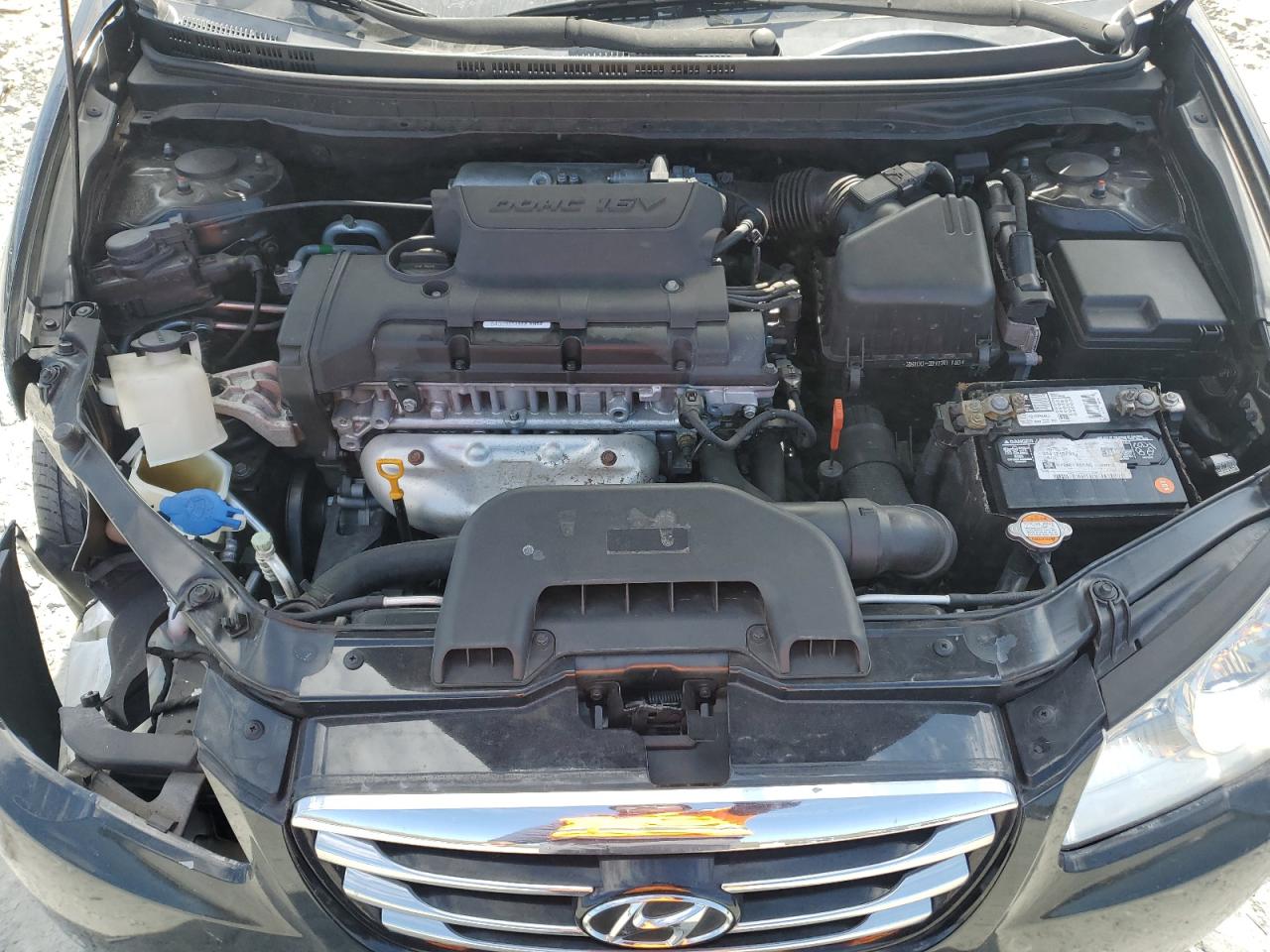 HYUNDAI ELANTRA 2010 — 12