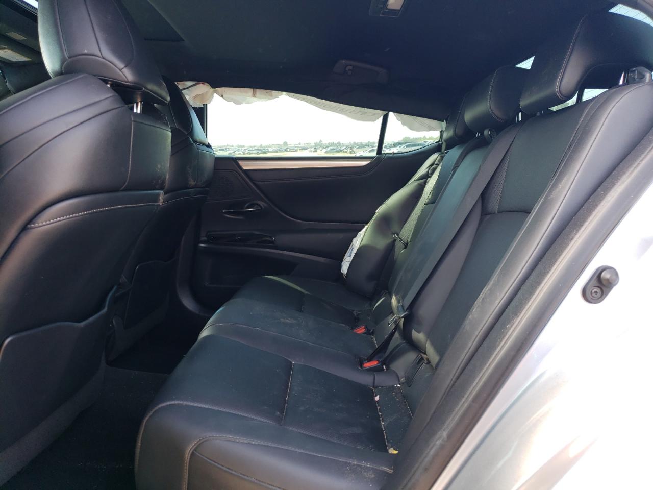 LEXUS ES 350 2022 — 11