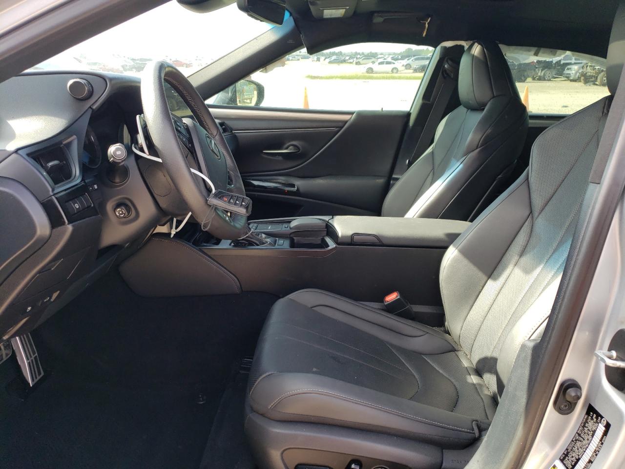 LEXUS ES 350 2022 — 8