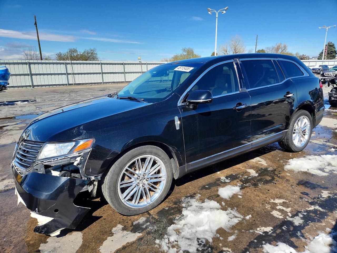 2019 LINCOLN MKT