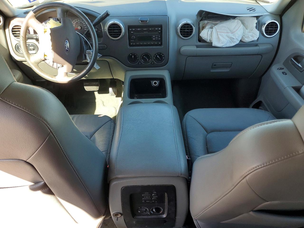 FORD EXPEDITION 2004 — 9