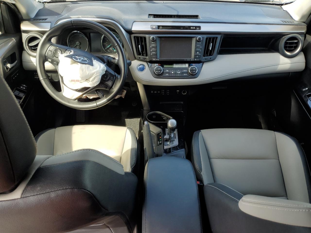 TOYOTA RAV4 HV 2017 — 9