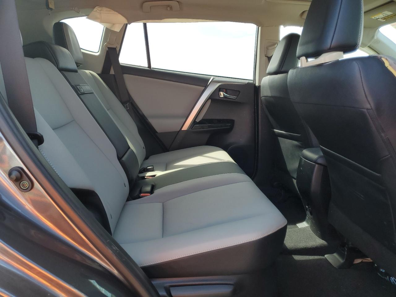 TOYOTA RAV4 HV 2017 — 12