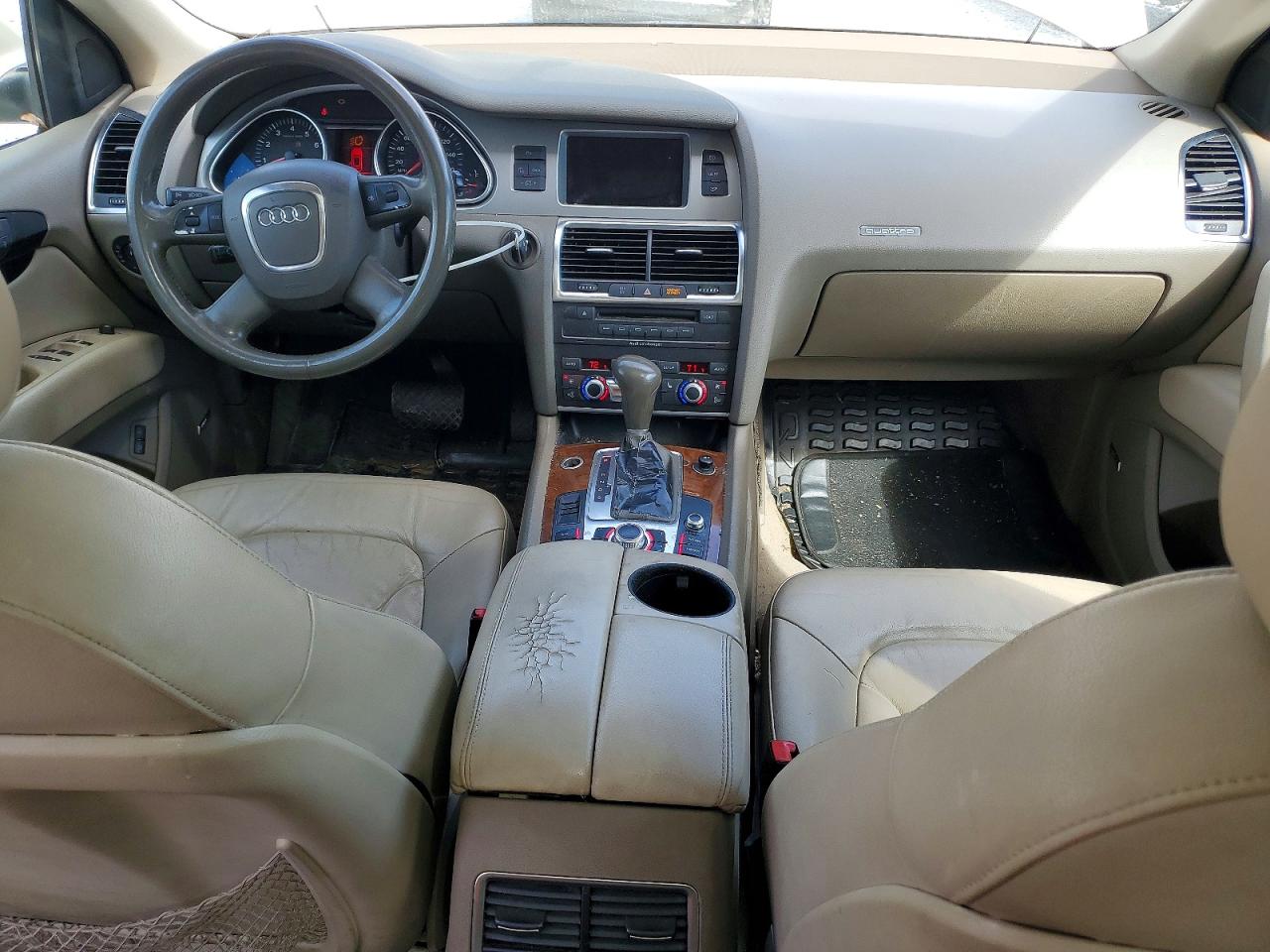 AUDI Q7 2008 — 9