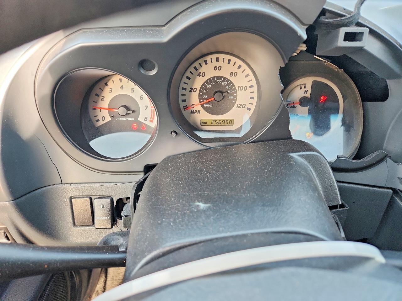 NISSAN XTERRA 2004 — 10