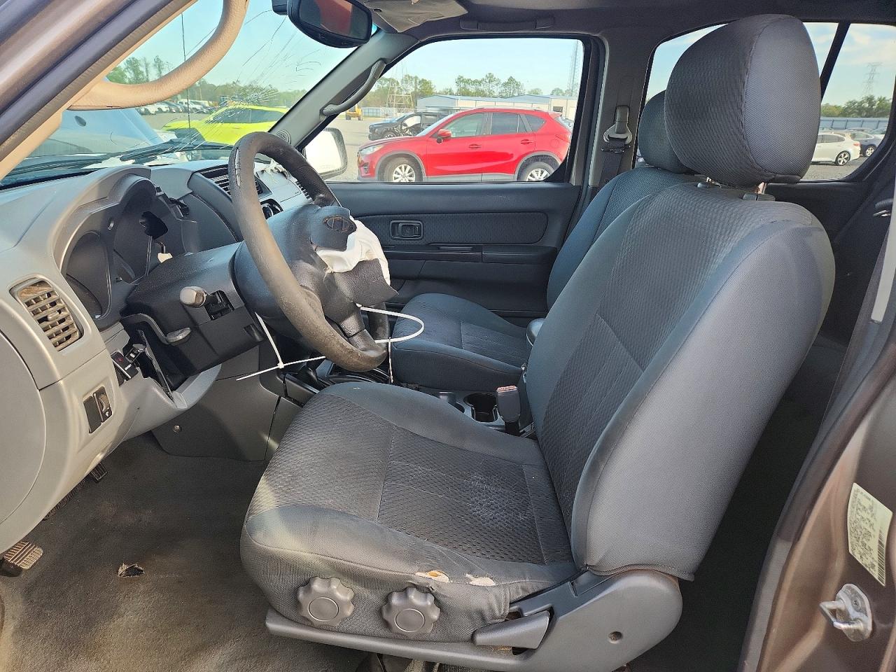 NISSAN XTERRA 2004 — 8