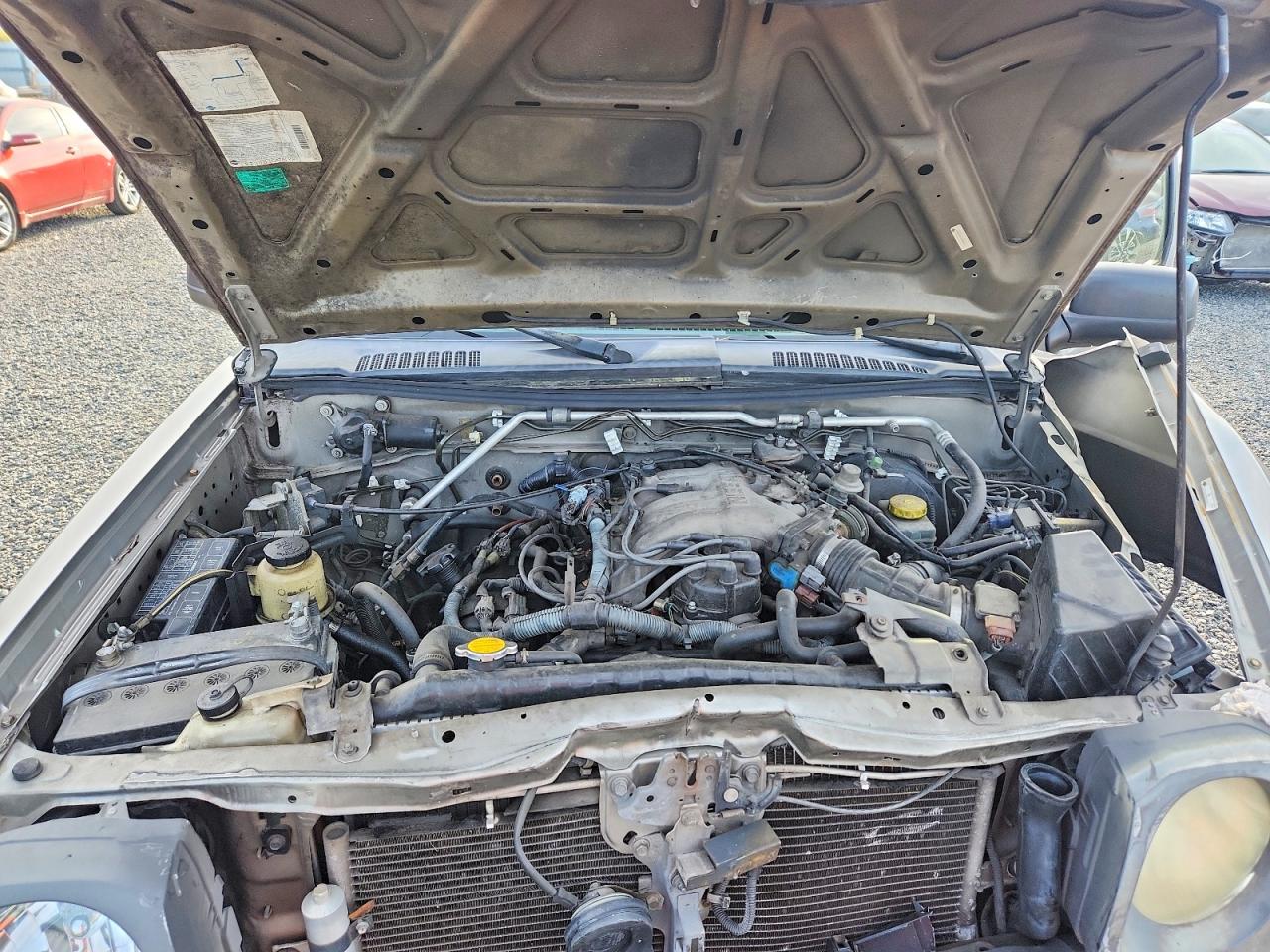 NISSAN XTERRA 2004 — 13