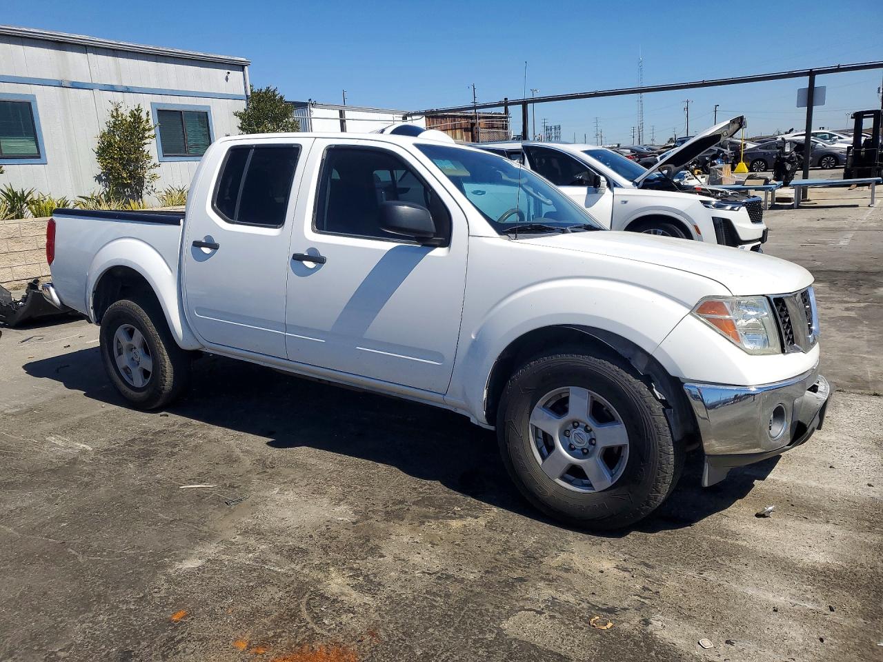 NISSAN FRONTIER 2005 — 5