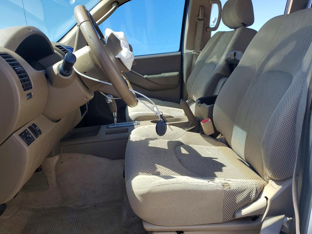 NISSAN FRONTIER 2005 — 8