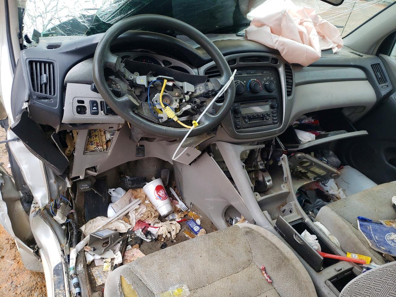 TOYOTA HIGHLANDER 2003 — 9