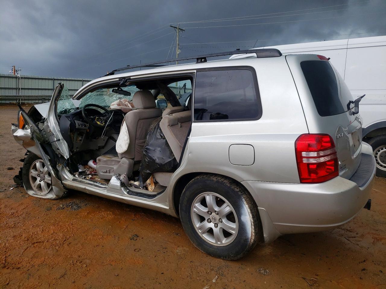 TOYOTA HIGHLANDER 2003 — 3