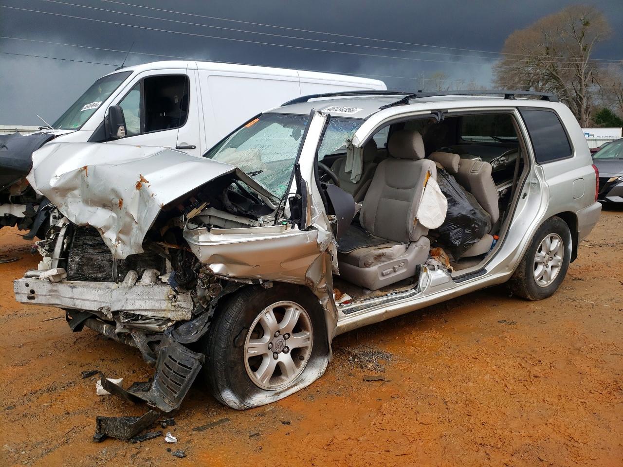 TOYOTA HIGHLANDER 2003 — 2