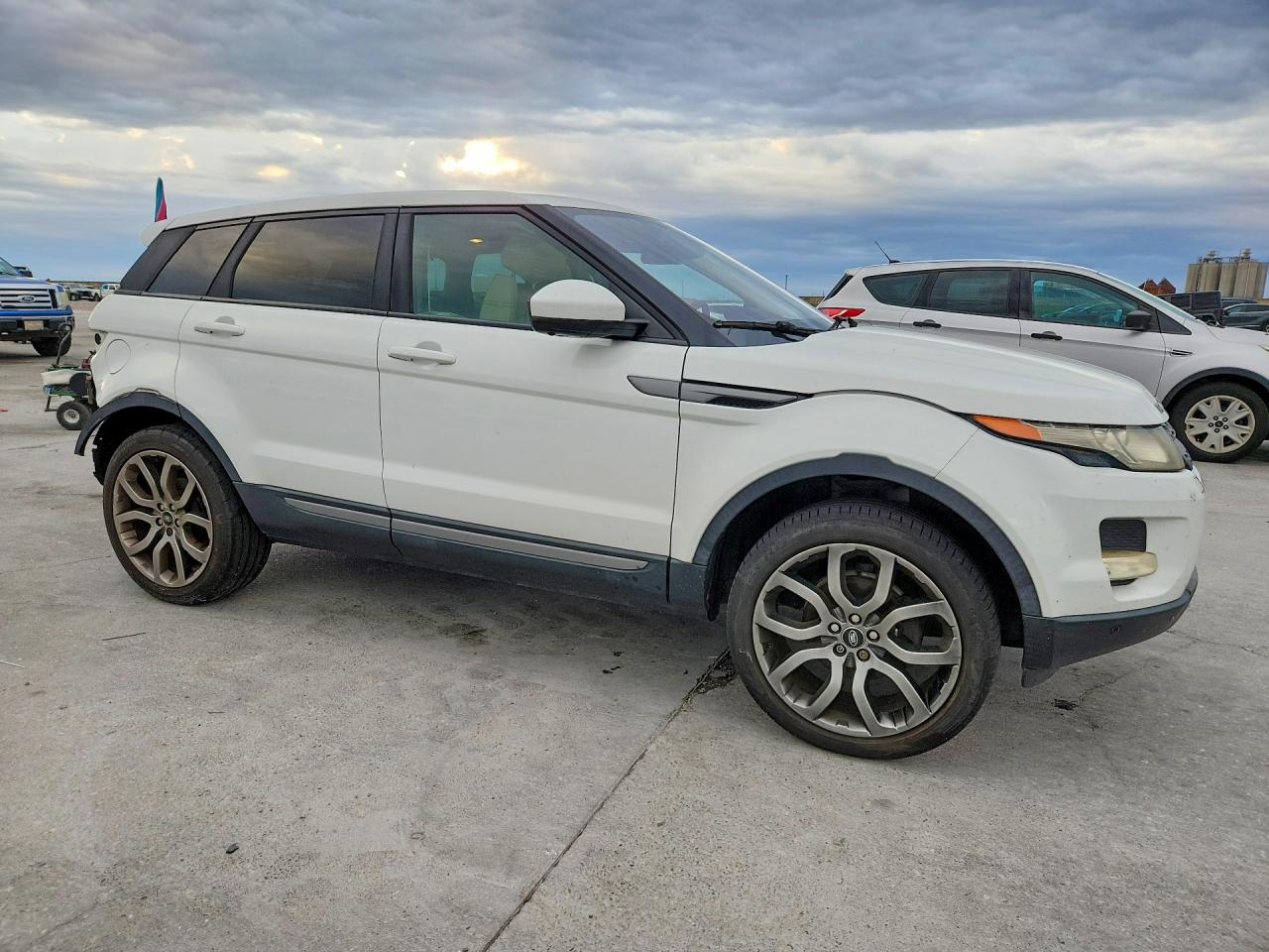 2015 LAND ROVER RANGE ROVER EVOQUE PURE PREMIUM
