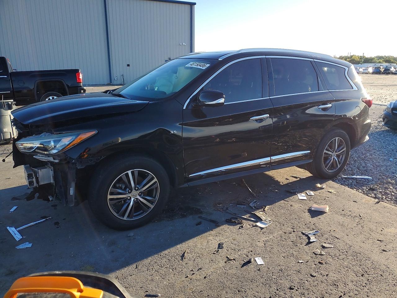 2019 INFINITI QX60 LUXE
