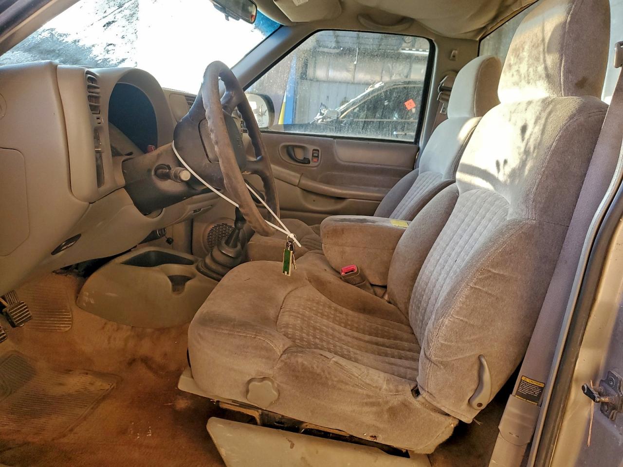 CHEVROLET S TRUCK 2000 — 8