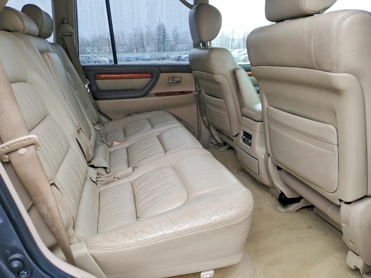LEXUS LX 470 2005 — 12