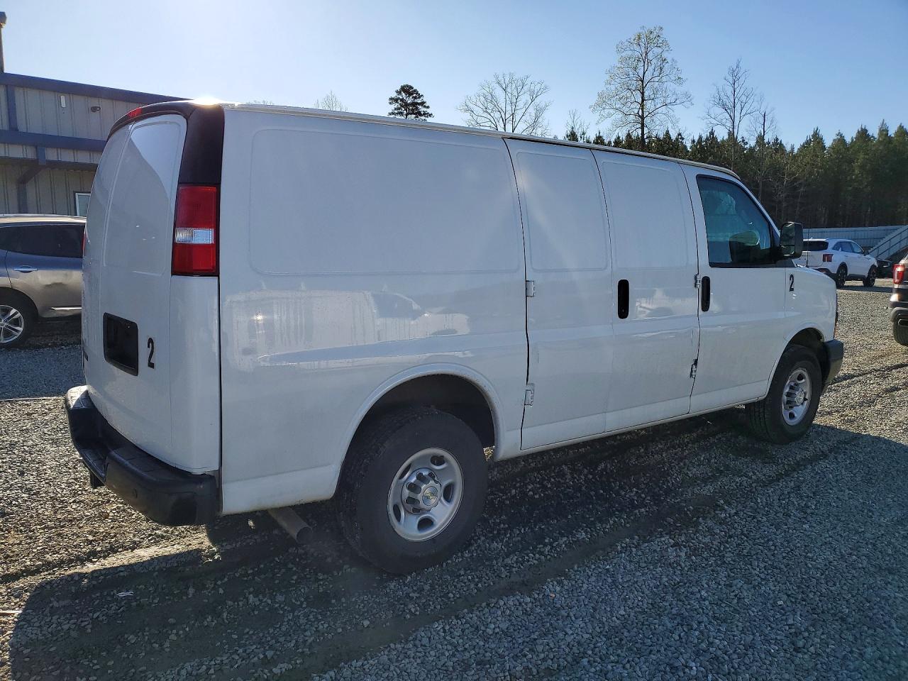 CHEVROLET EXPRESS G2500 2021 — 4