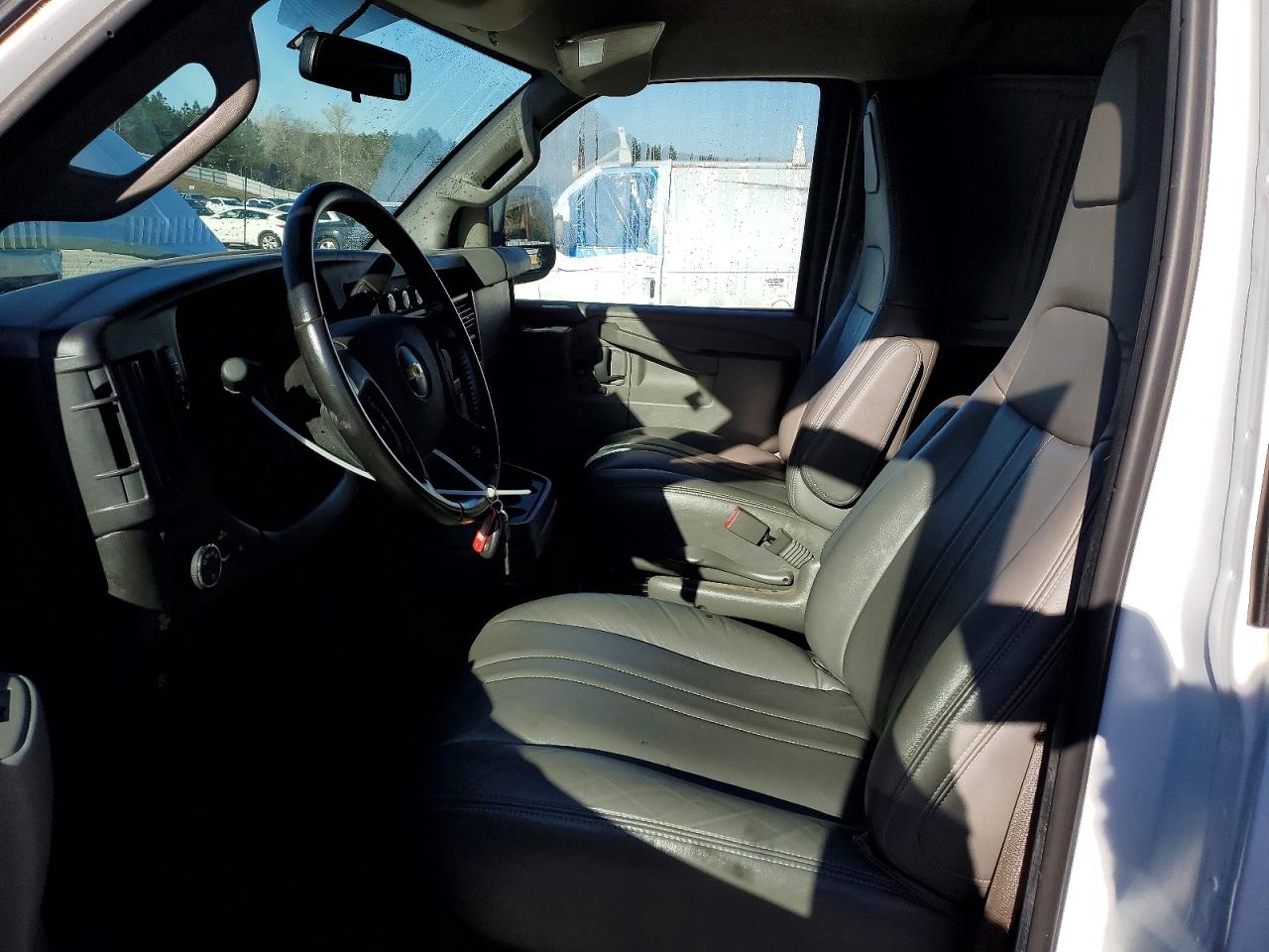 CHEVROLET EXPRESS G2500 2021 — 8