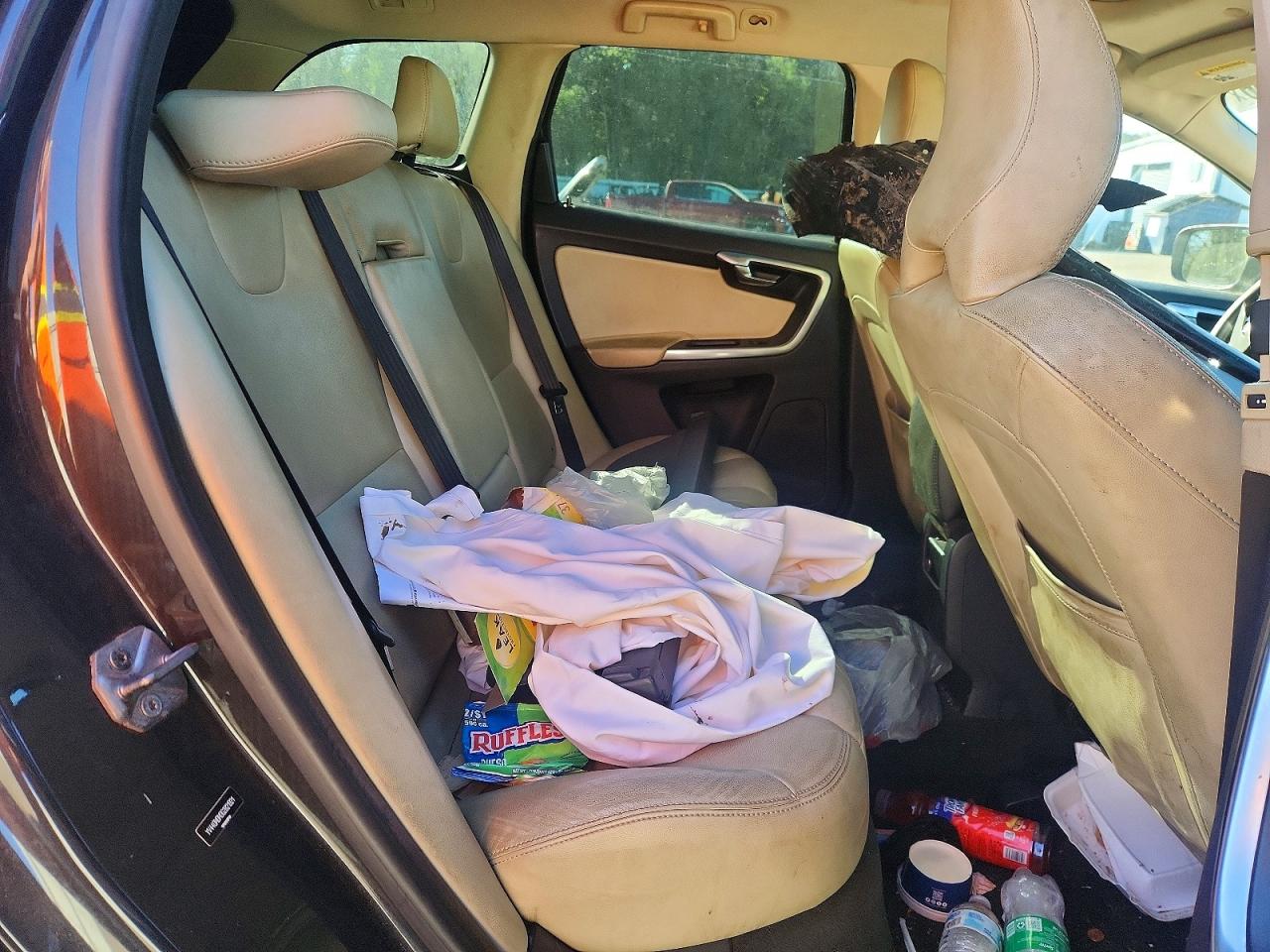 VOLVO XC60 2016 — 12