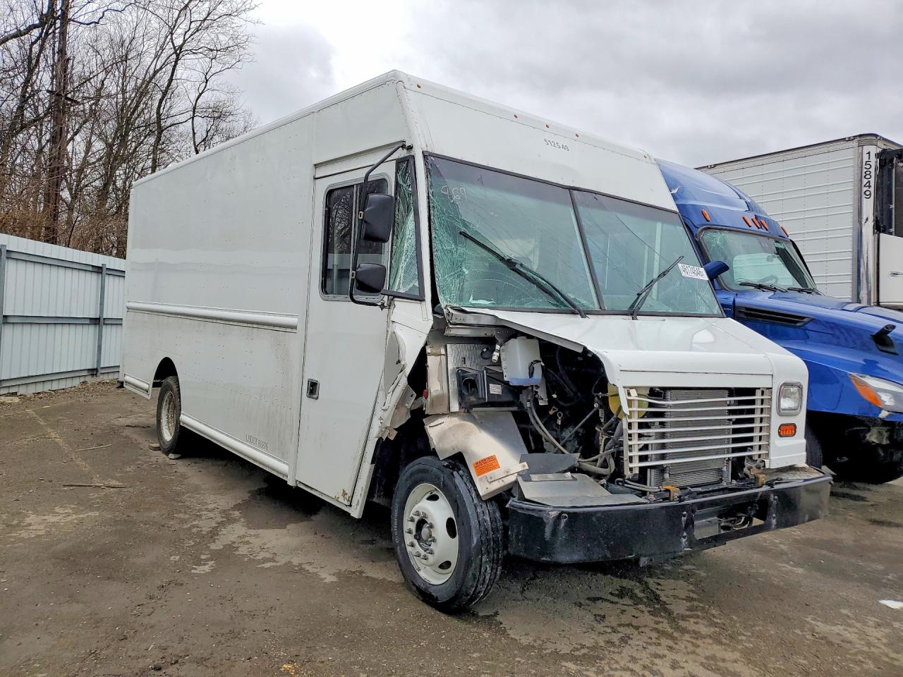 2022 FORD F59