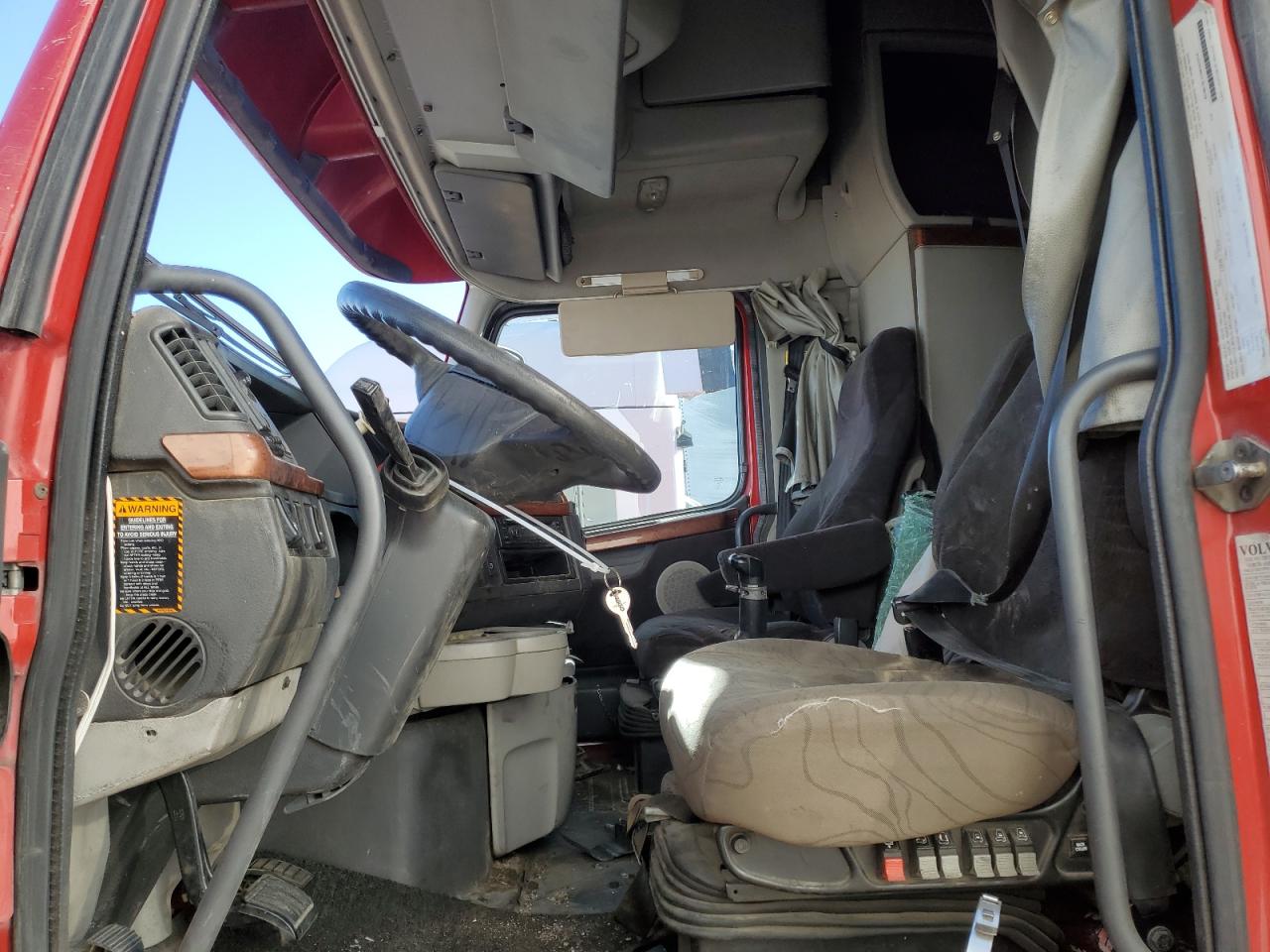 VOLVO VNL 2013 — 6