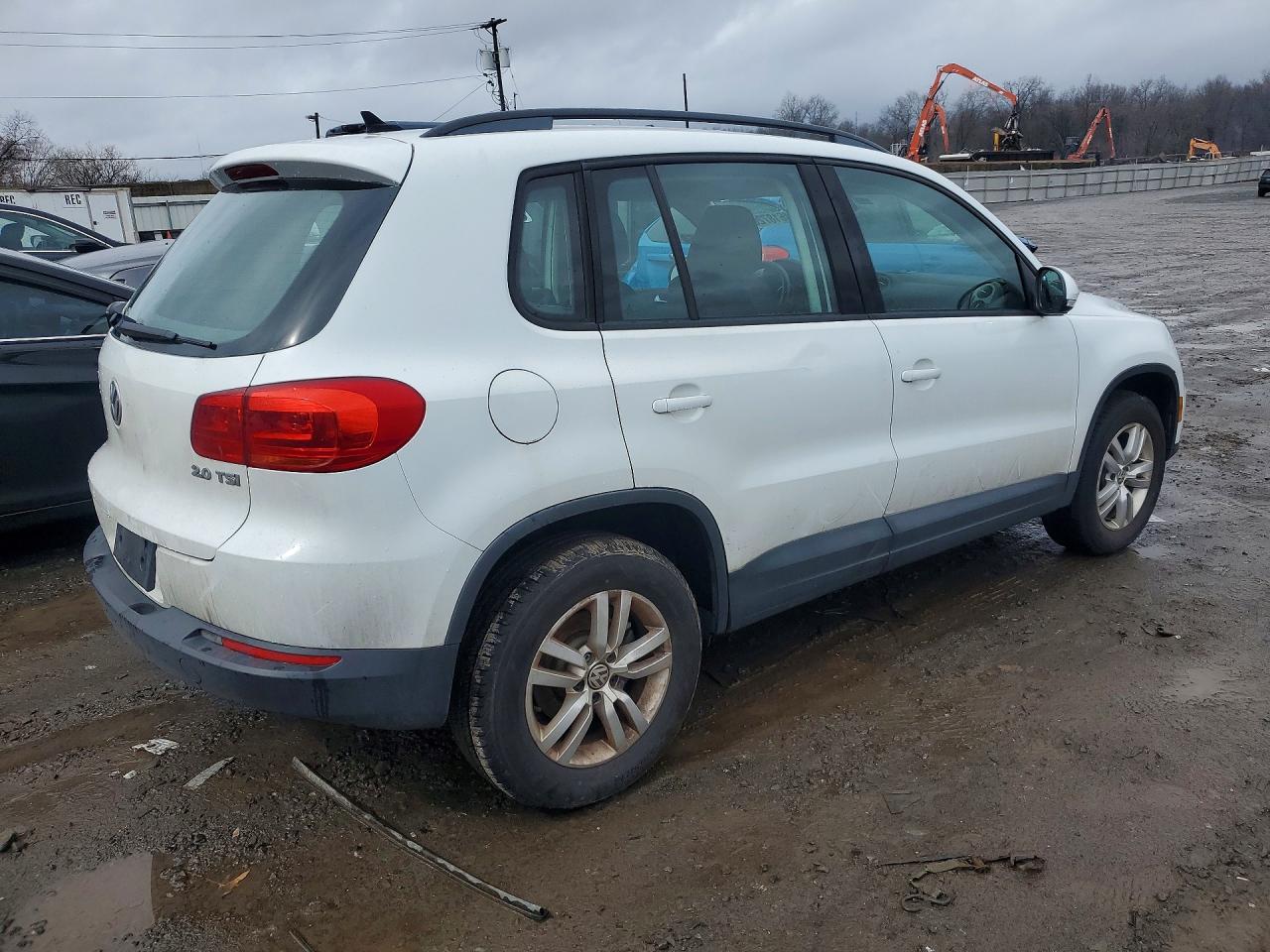 VOLKSWAGEN TIGUAN 2015 — 4