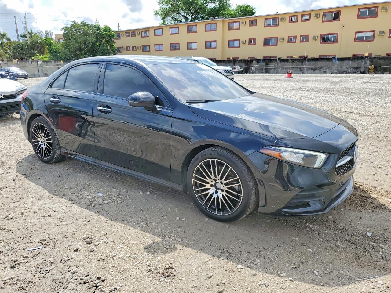2022 MERCEDES-BENZ A 220