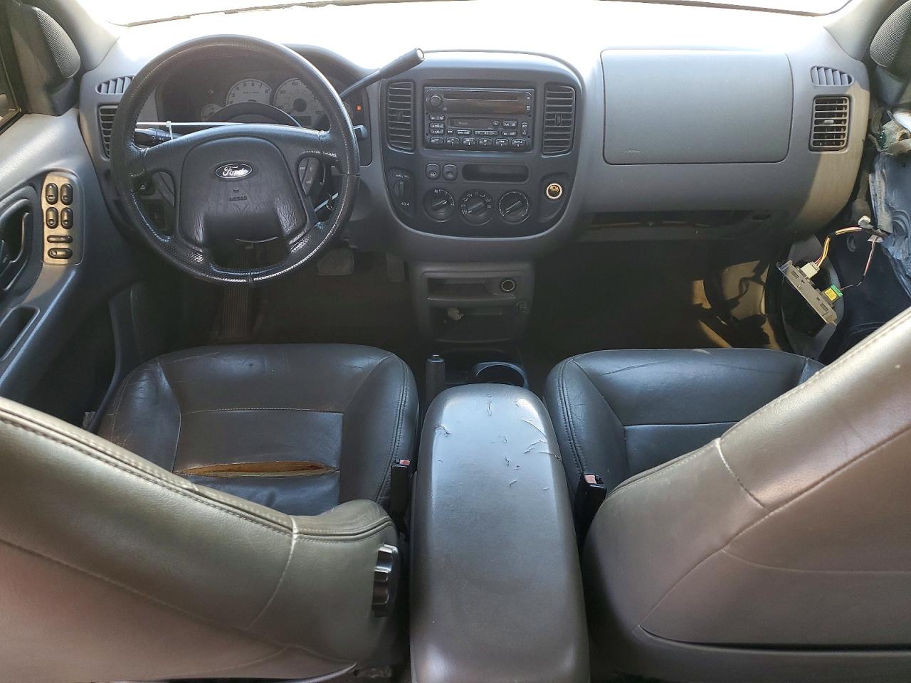 FORD ESCAPE 2001 — 9