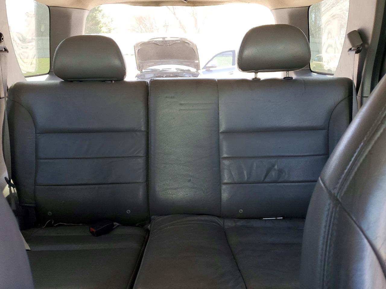 FORD ESCAPE 2001 — 11