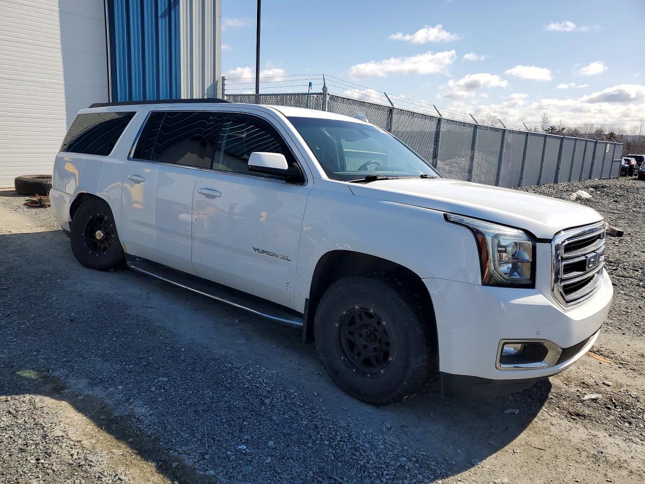 2018 GMC YUKON XL K1500 SLE