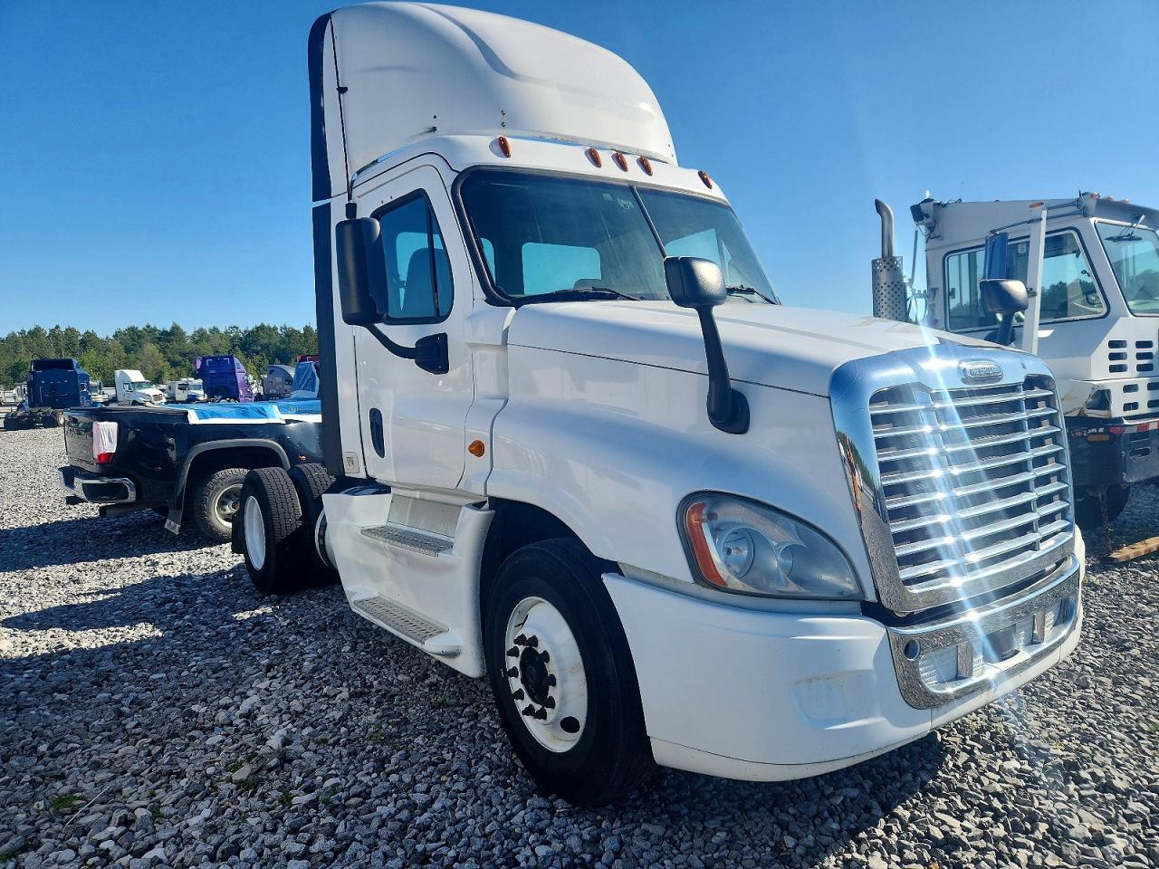 FREIGHTLINER CASCADIA 2014 — 2