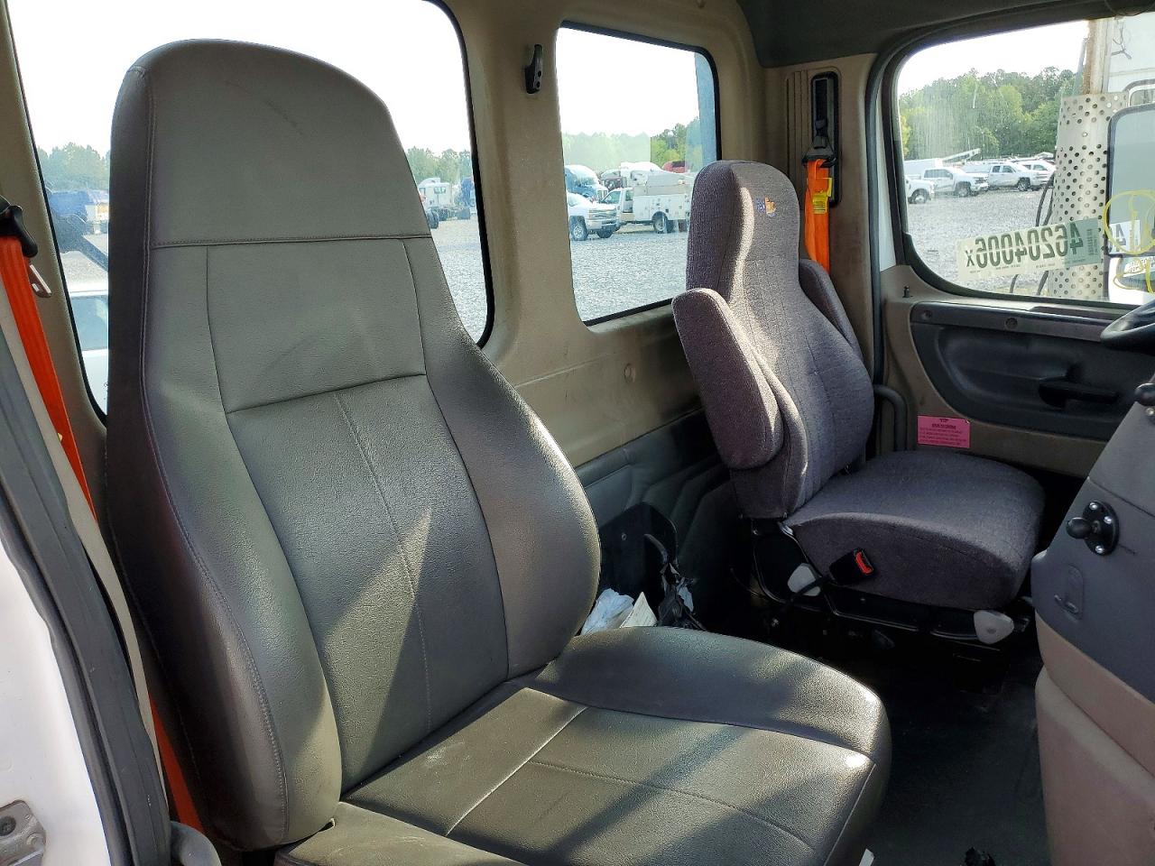 FREIGHTLINER CASCADIA 2014 — 7